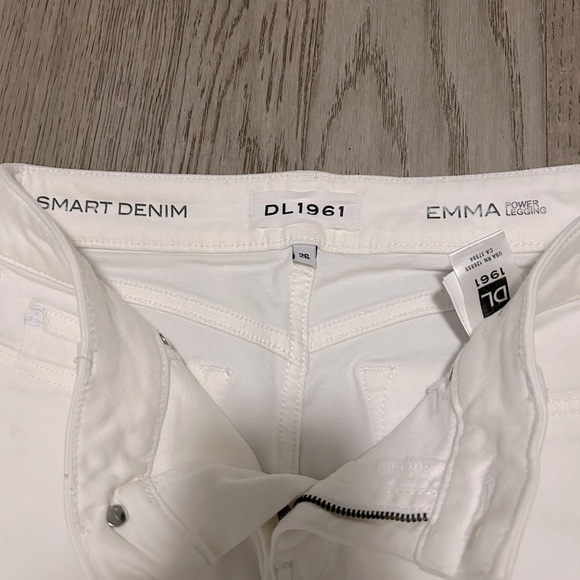 DL 1961 jeans - Picture 2 of 3